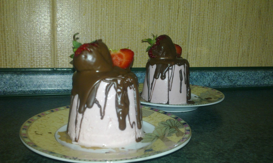 ♥ ♥ ♥ "Любовь, похожая на сон..." ♥ ♥ ♥ (Творожное суфле с белым шоколадом и клубникой)