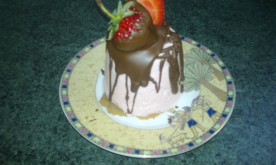 ♥ ♥ ♥ "Любовь, похожая на сон..." ♥ ♥ ♥ (Творожное суфле с белым шоколадом и клубникой)