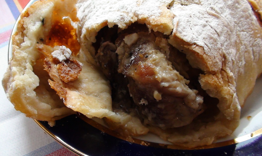 Буженина (запечённая в тесте).