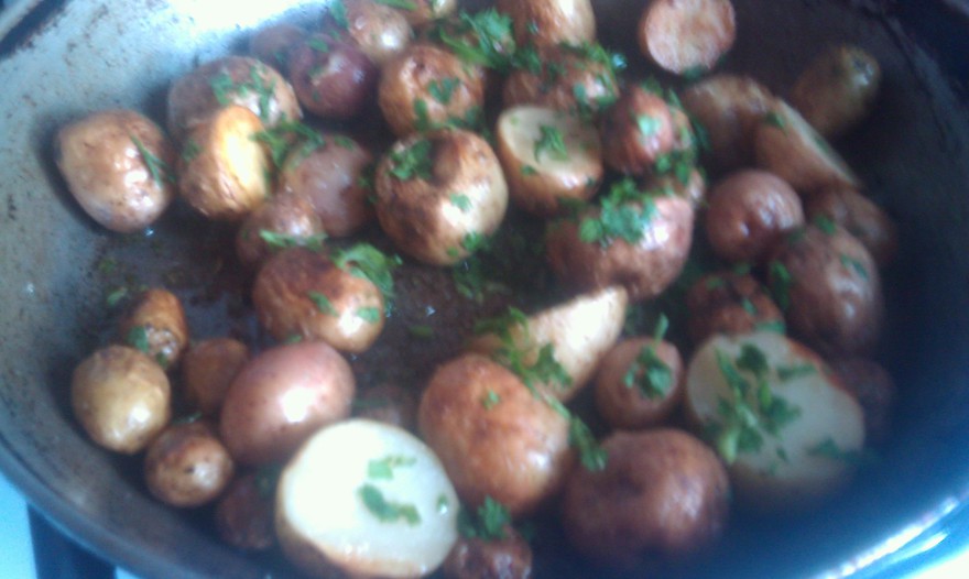 Молодая жаренная картошечка