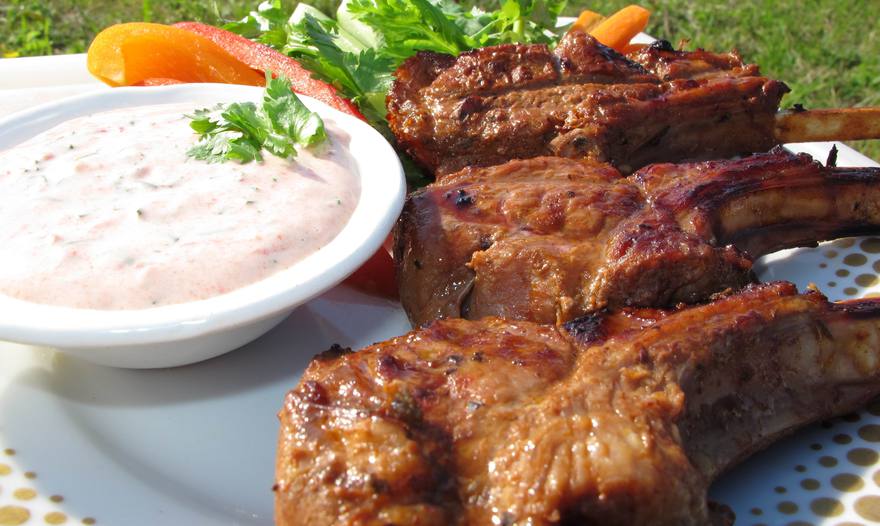 Корейка ягненка на решетке