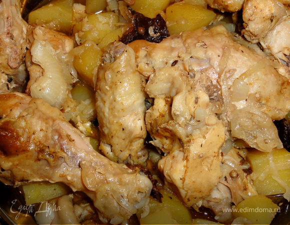 Курица с картофелем и черносливом запеченная в БАНКЕ.