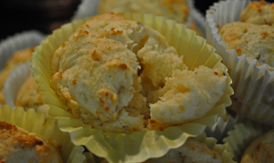 Восхитительные  маффины  с Пармезаном