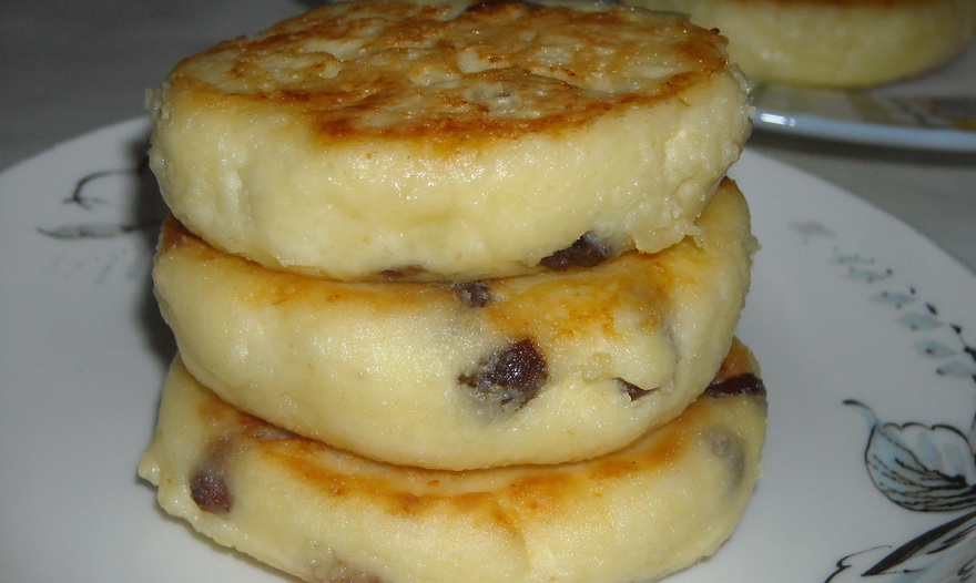 Сырники с изюмом