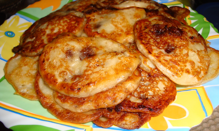 Банановые оладушки с шоколадом