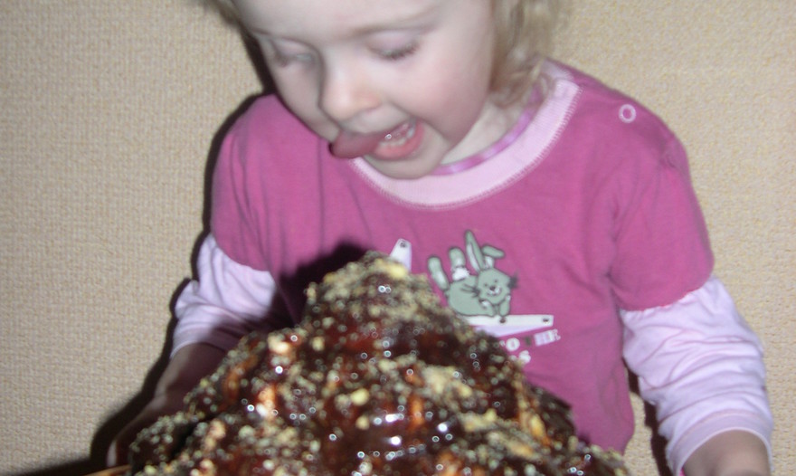 Торт " Графские развалины " по-моему!!!