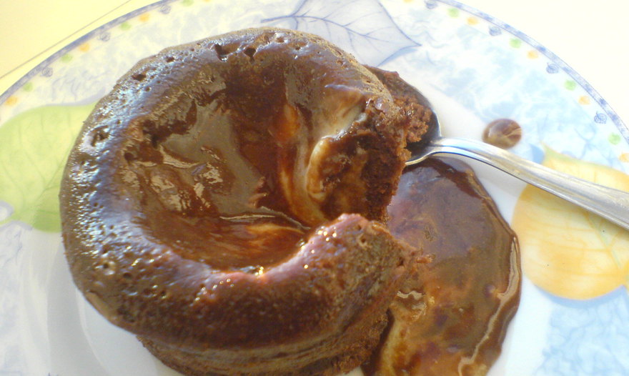 Шоколадный фондант с кардамоновым центром