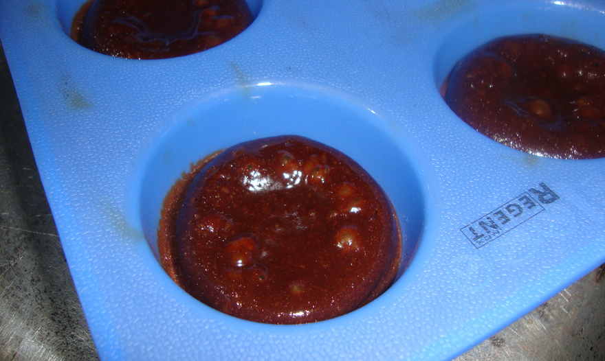 Шоколадный фондант с кардамоновым центром