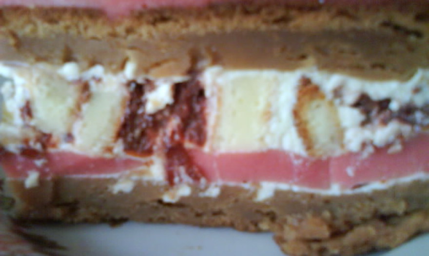 Бриош с карамелизированными сушенными персиками семейная