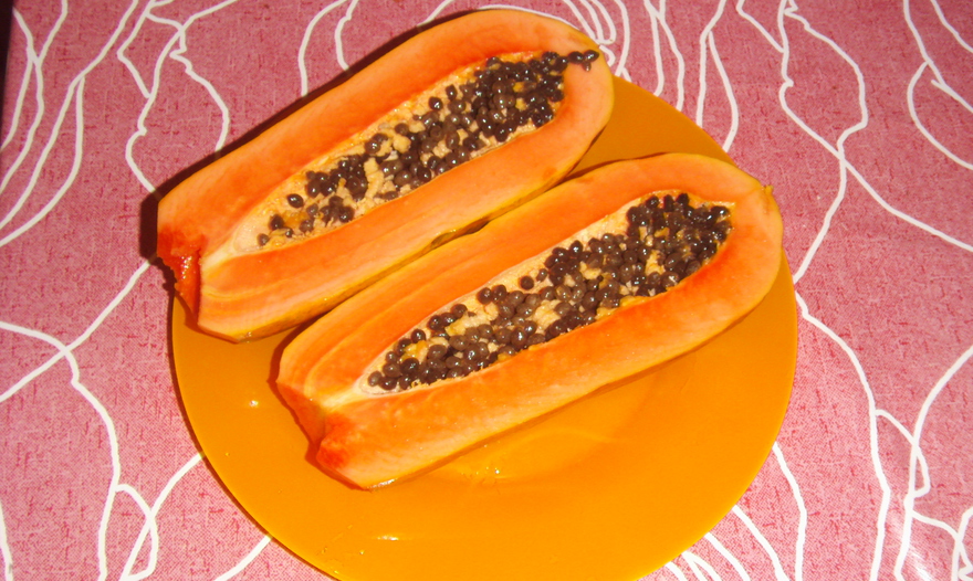 Салат из папайи, бананов и апельсина