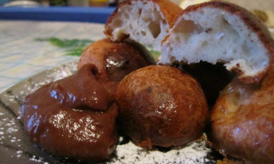 Творожники банановые с шоколадной помадкой