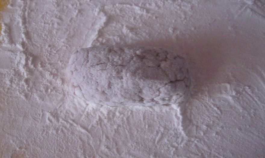 Биточки с сыром под грибным соусом