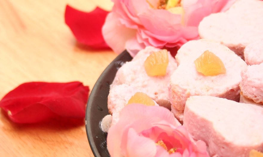 Бисквитные пирожные "Вишневое Сердце"