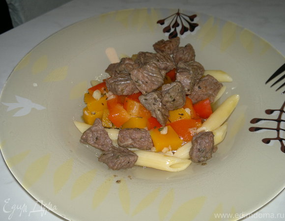 Паста с говядиной в 3 видах перца и бальзамике, сладкая тыква и перец с ченоком