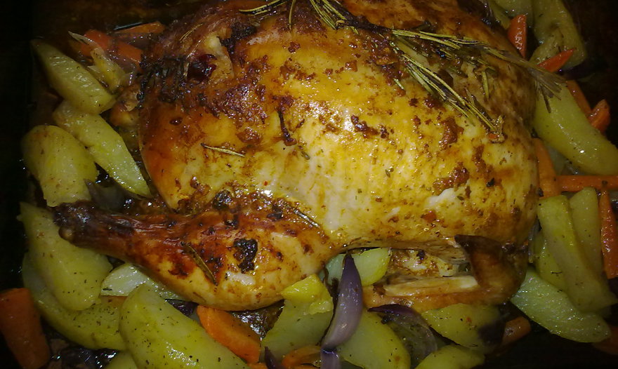 Курица фаршированная квашеной капустой