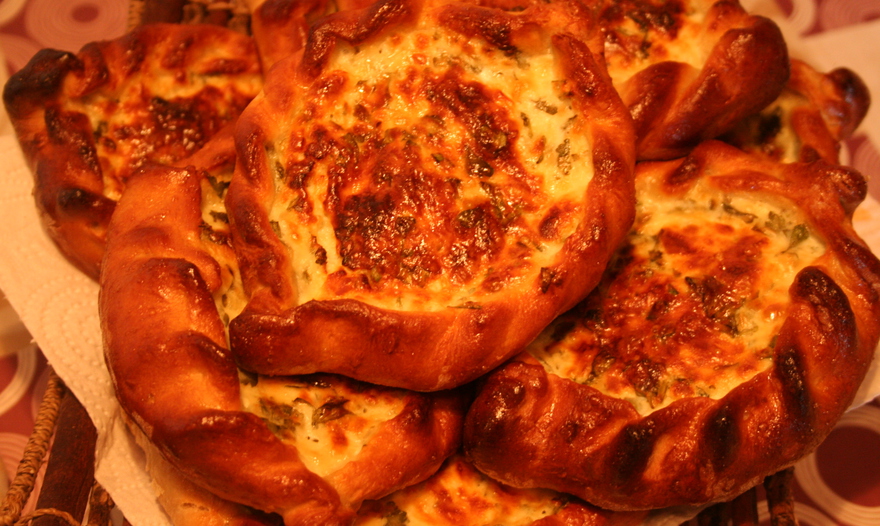 Открытые пирожки с сыром и зеленью