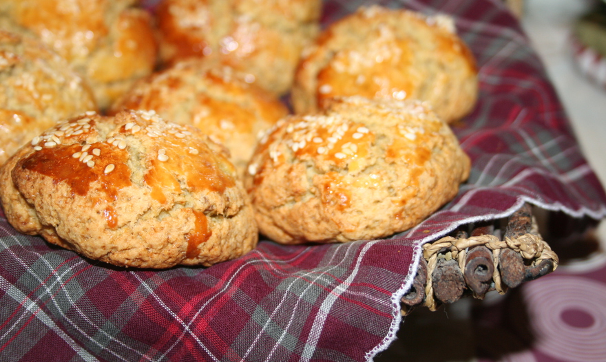 Сконы банановые с кунжутом