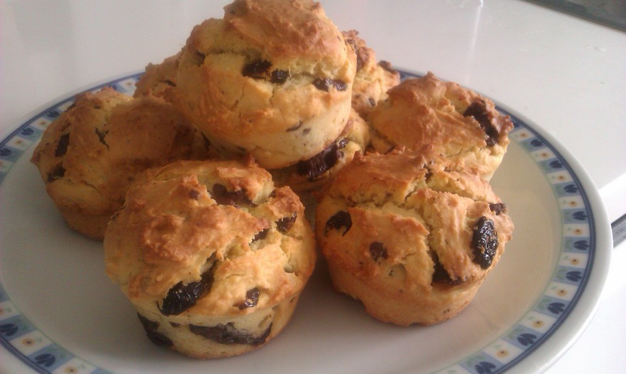 Маффины с творогом, шоколадом и вяленой клюквой