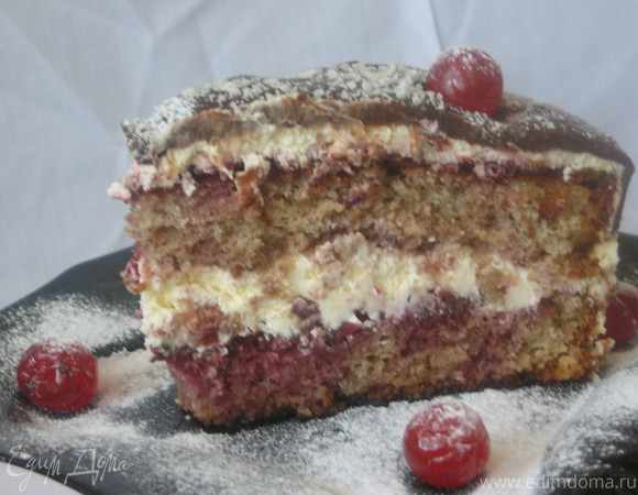 Вишнево-ореховый торт со вкусом "Амаретто"