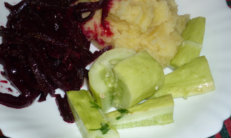 Огурчики "ядреные", малосольные в собственном соку 