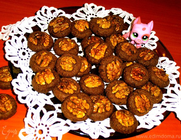 Шоколадное печенье "Орешек"