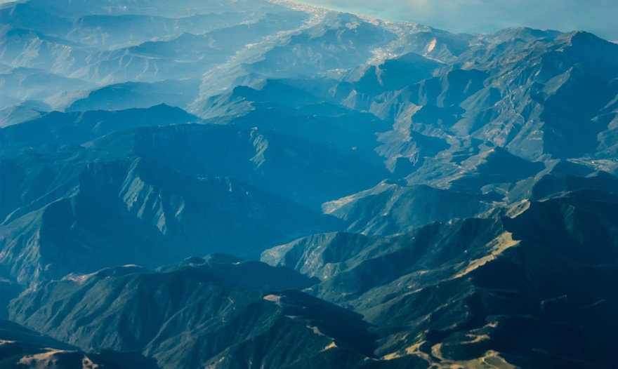 Салат из спаржи и яиц под йогуртовым соусом 