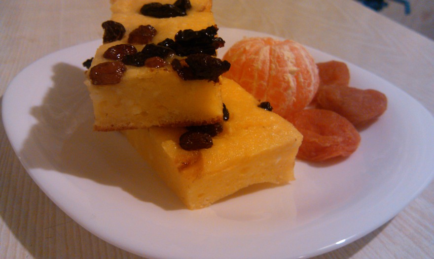 Творожная запеканка с черносливом