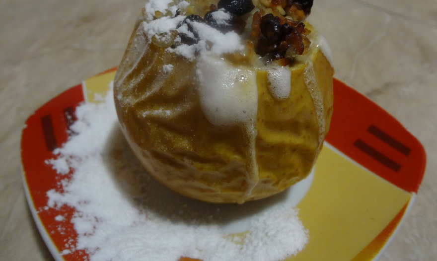 Печеные яблоки с начинкой