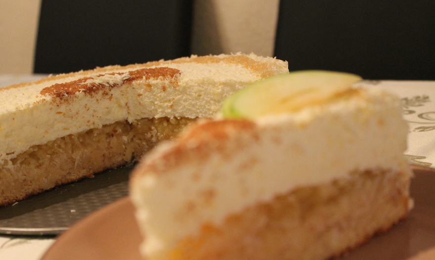 Яблочно-медовый торт