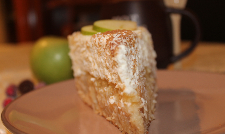 Яблочно-медовый торт