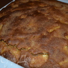 Влажный яблочный пирог с орехами