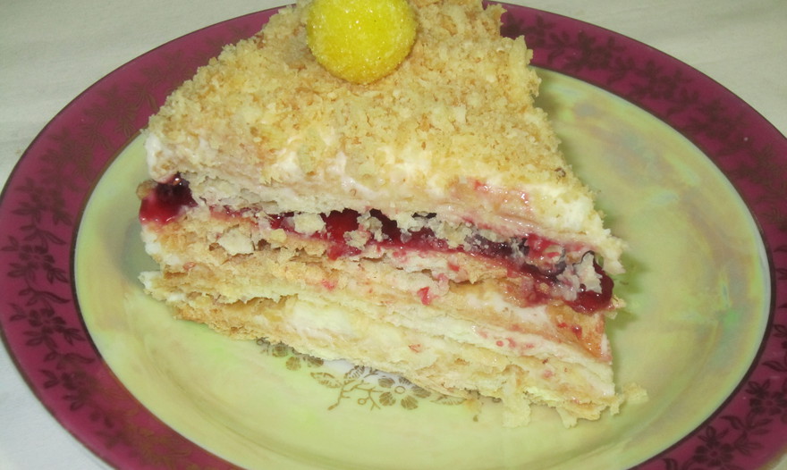 Торт "Наполеон" малиновый