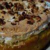 Лимонное пирожное "Софи Лорен" с грецкими орехами, изюмом и безе