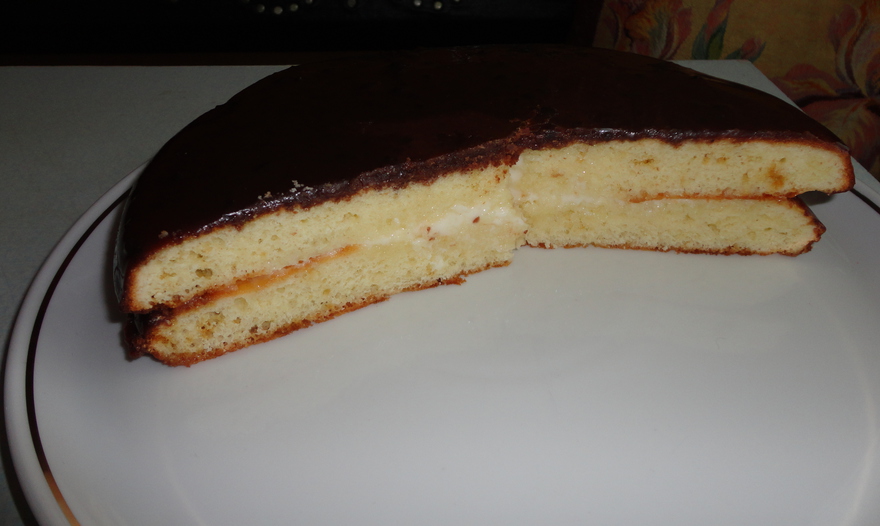 пирог бисквитный