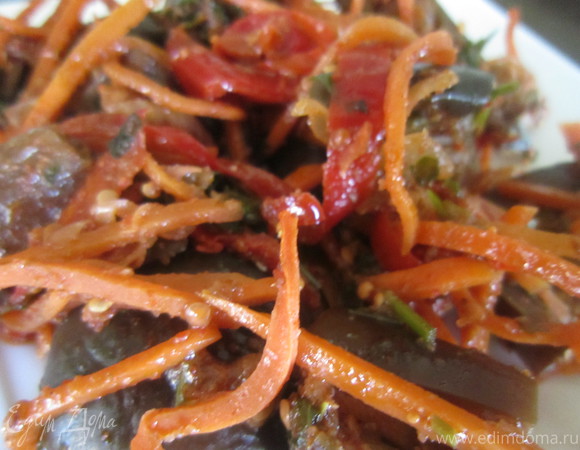 Острый салат из баклажанов и моркови