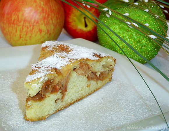 Яблочный пирог с корицей на простокваше
