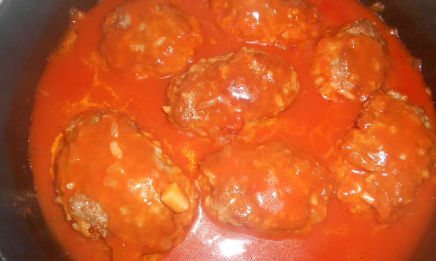 Котлеты в томатном соусе