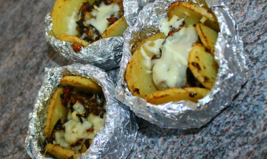 "Лесные цветы" из картофеля с грибами