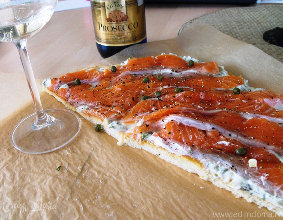 Пицца с "пьяным" лососем