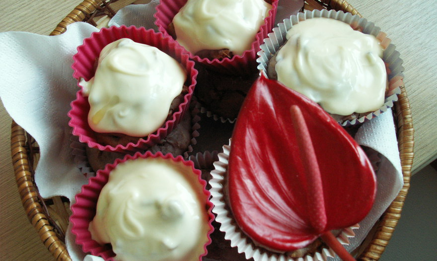 яблочные кексы с гранатовым сиропом