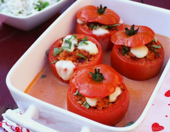 Фаршированные помидоры в остром соусе
