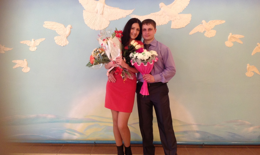 Профитроли с сырно-чесночным салатом