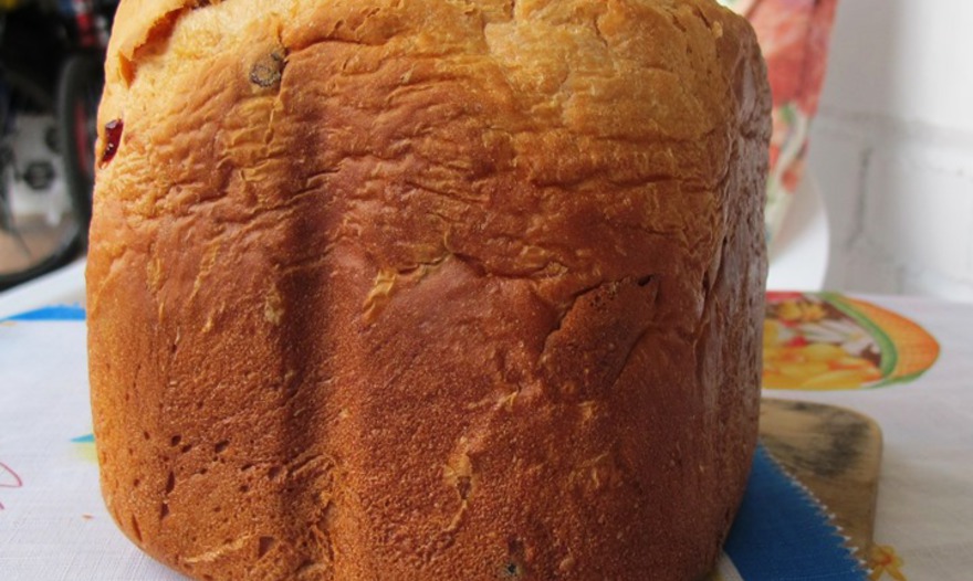 Хлеб сладкий на йогурте с вишней для хлебопечки