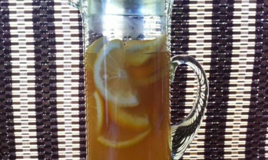 Ледяной чай с апельсинами