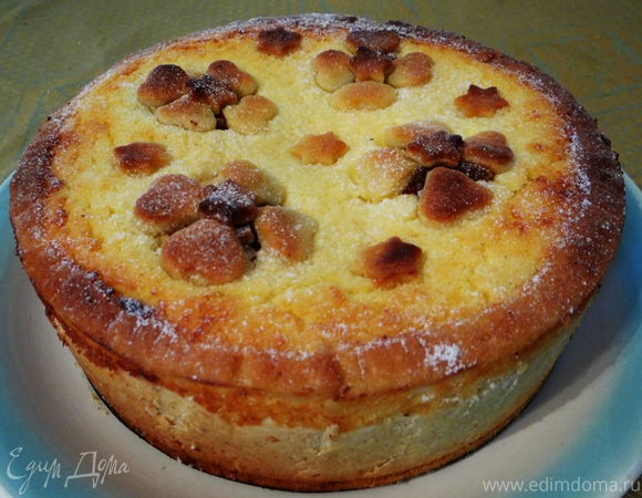 Творожный пирог "Четыре фермерских яблочка" с изюмом, орехами и медом