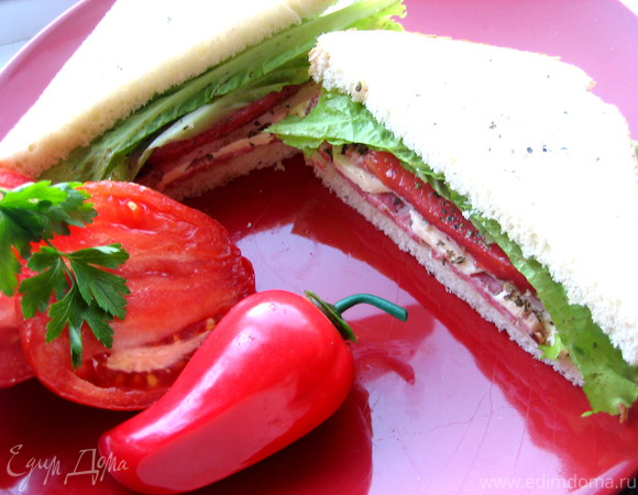 Сэндвич с ветчиной и салями ("Школьная ссобойка")