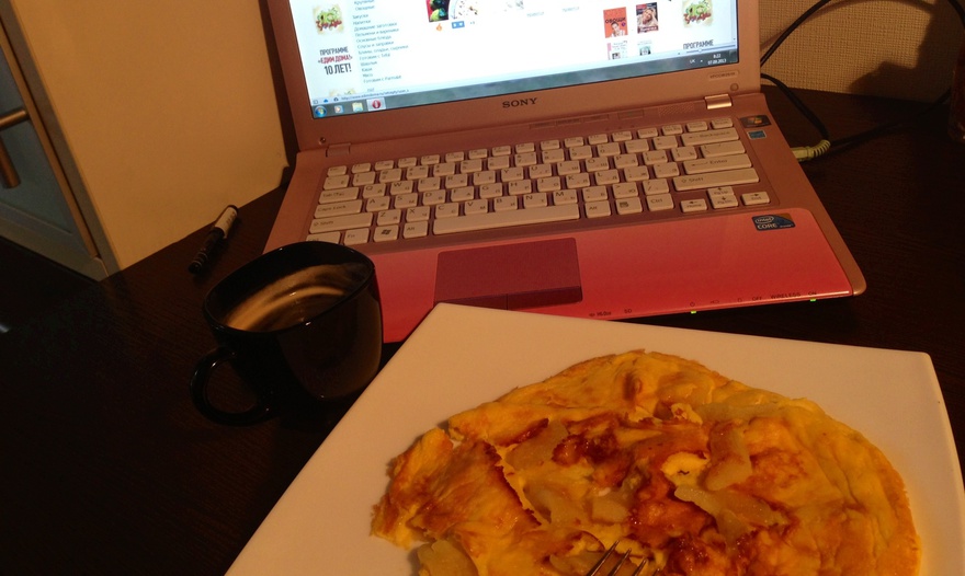 Сладкий яблочный омлет