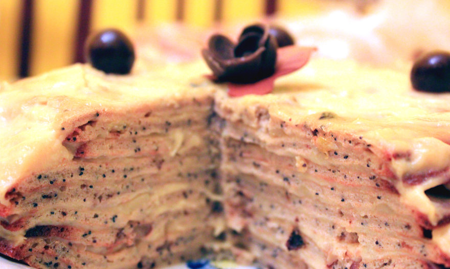 Маковый торт с молочным кремом