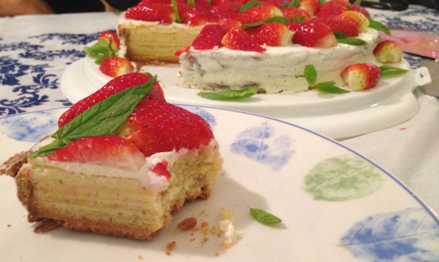 Торт "Клубничка на дереве" (Baumkuchen) 