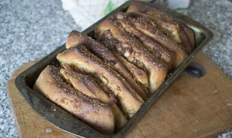 Яблочная гармошка с корицей и какао